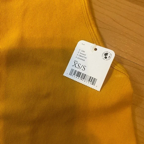 NWT| Free people clean lines crop tank - Picture 2 of 4